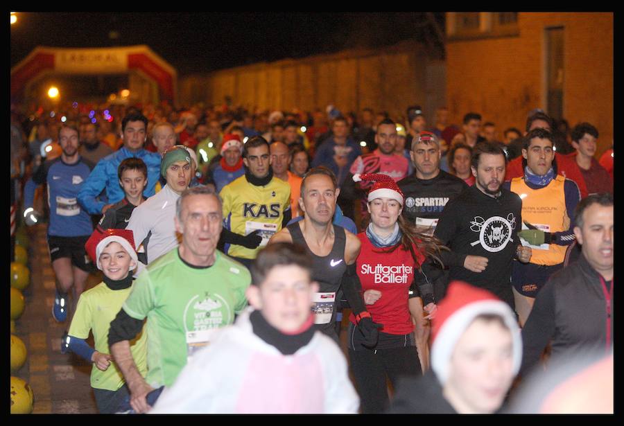 Fotos: Las fotos de la San Silvestre de Vitoria