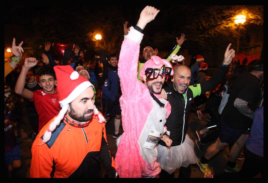 Fotos: Las fotos de la San Silvestre de Vitoria