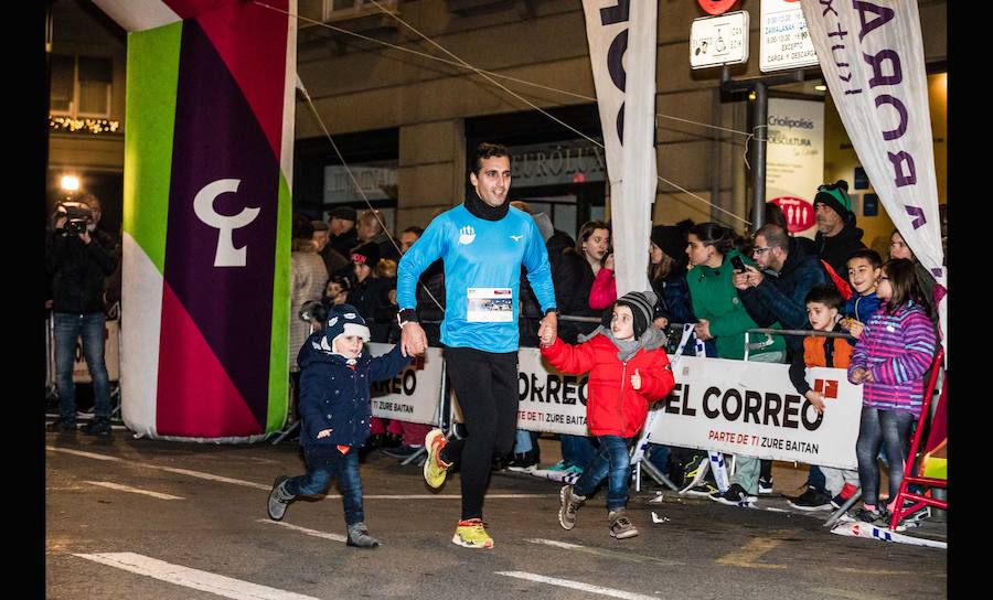 Fotos: Las fotos de la San Silvestre de Vitoria