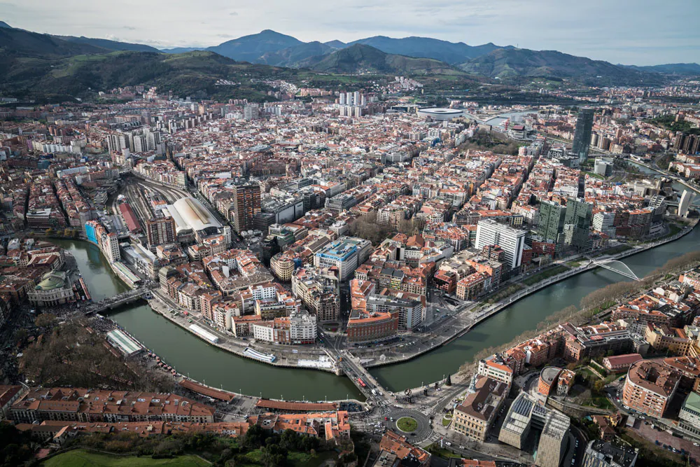 Vista aérea del centro de Bilbao.