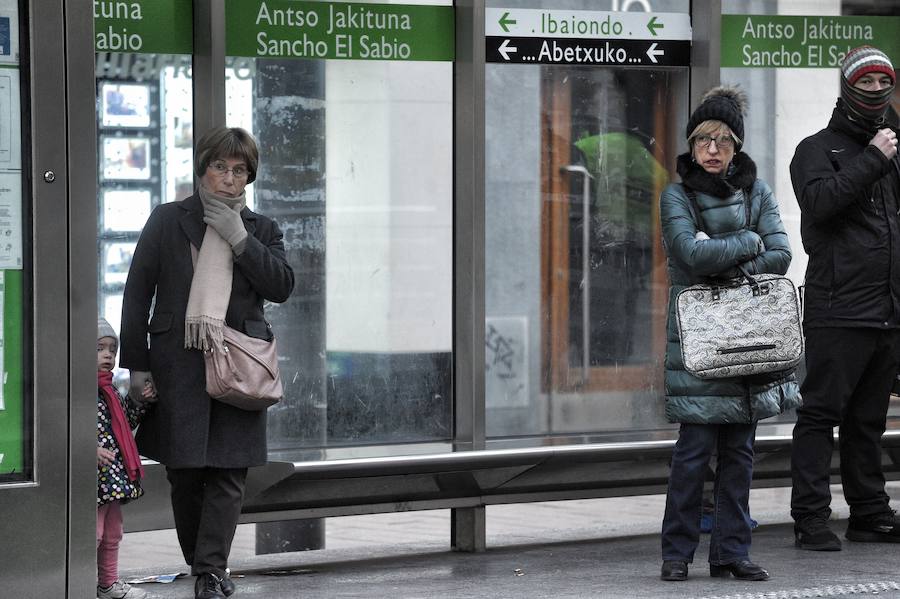 Los termómetros han marcado este viernes -8,5º en Ozaeta; -8,0º en Pagoeta y -7,2º en Abetxuko. La alerta por heladas y temperaturas mínimas se mantiene el fin de semana