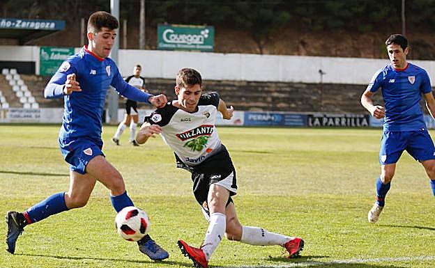 El Bilbao Athletic se hunde con la reacción del Tudelano tras el descanso