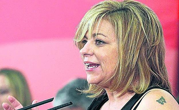 Elena Valenciano. Anunció que dejaba Twitter por la «persecución» que estaban sufriendo sus hijos. «Desde aquí no hay manera de defenderles. Me voy para poder protegerles. Adiós».