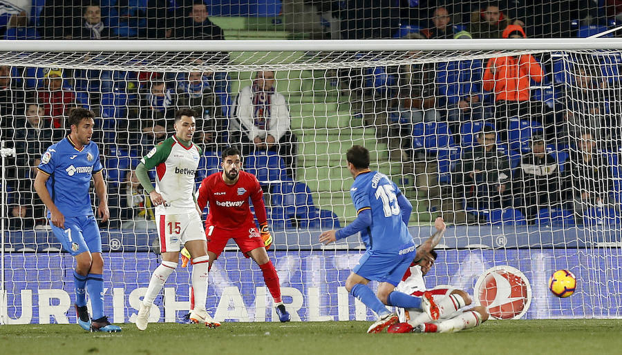 Fotos: Las mejores imágenes de el Getafe - Alavés