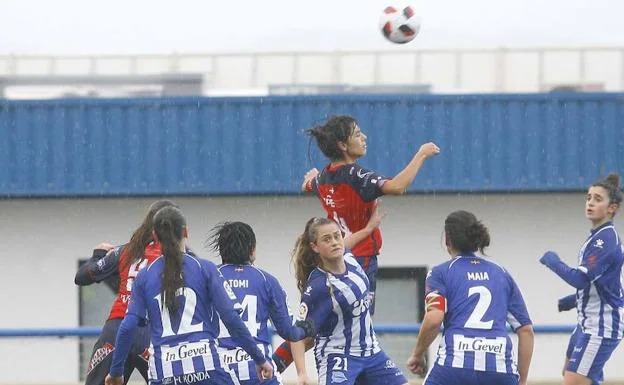 Sufrido triunfo del Alavés en el derbi