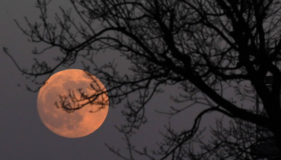 La luna roja, en Londres (Reino Unido)