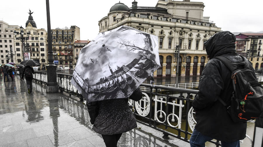 Martes lluvioso en Bilbao.