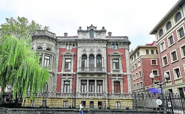 El Palacio Olabarri fue construido a finales del siglo XIX y es obra de Julián de Zubizarreta. 