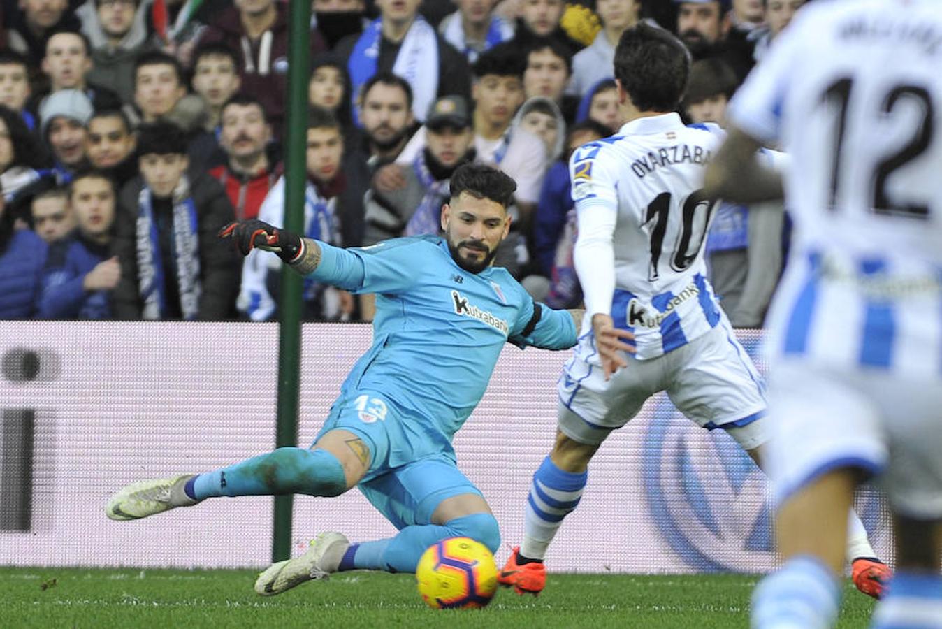 La Real Sociedad logra imponerse 2-1 al Athletic en el clásico del futbol vasco celebrado este sábado en Anoeta