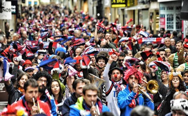 Kalejira de la afición baskonista en la Copa del Rey disputada en A Coruña I