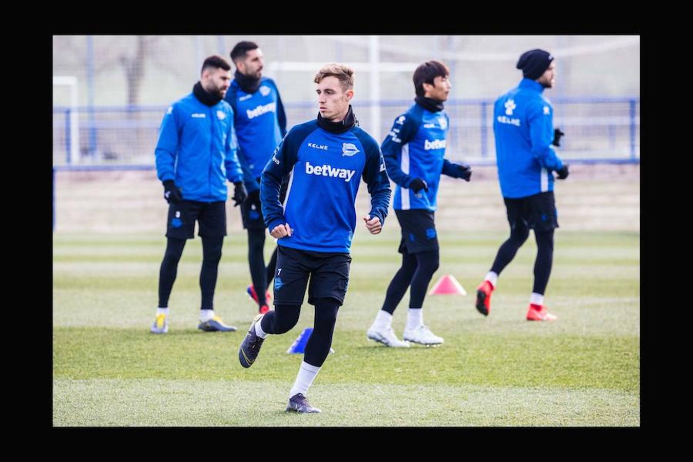 Fotos: Las caras nuevas del Alavés en el entrenamiento
