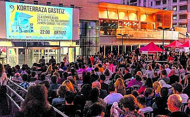 El programa de verano recorre diferentes pueblos de Álava con las mejores producciones de España. 