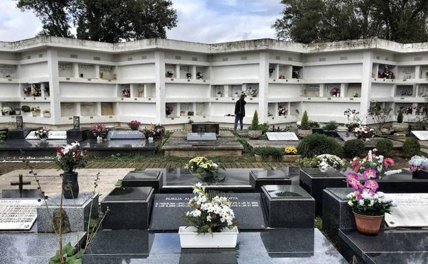 El cementerio de El Salvador se inauguró en 1973.