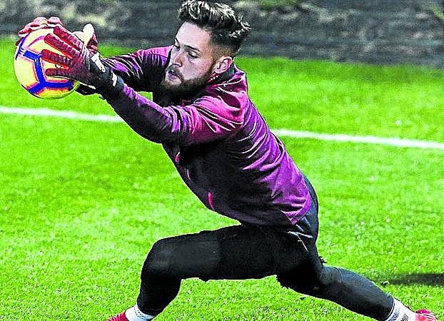 Alejandro Remiro, en un entrenamiento en Lezama.