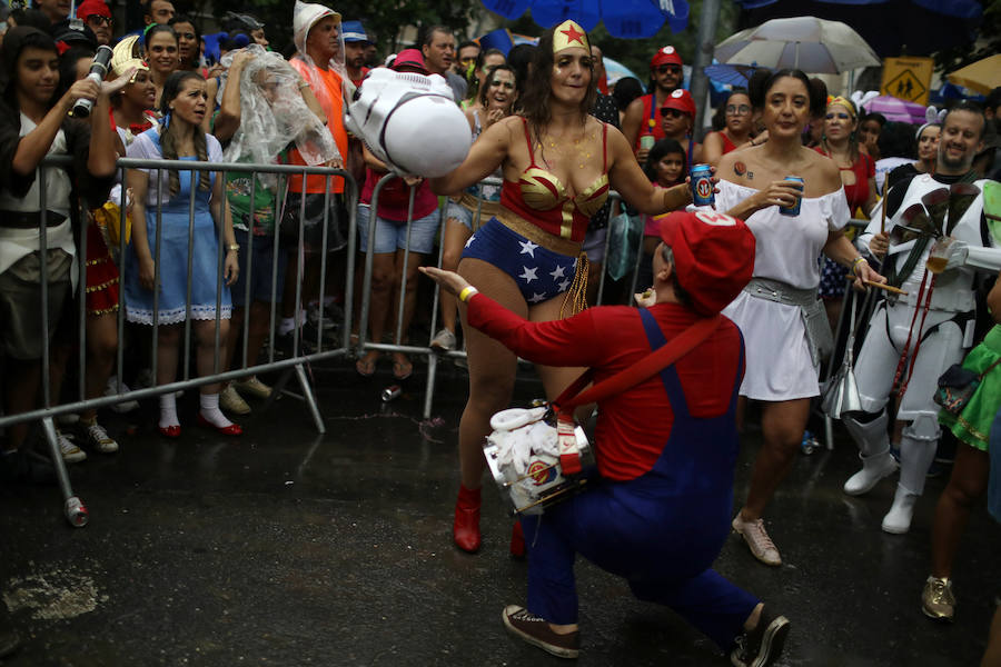 Fotos: Explosión de alegría para dar la bienvenida al Carnaval de Río
