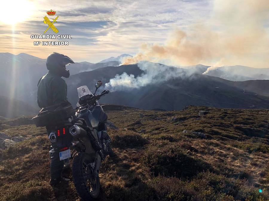 Fotos: El fuego abrasa Cantabria