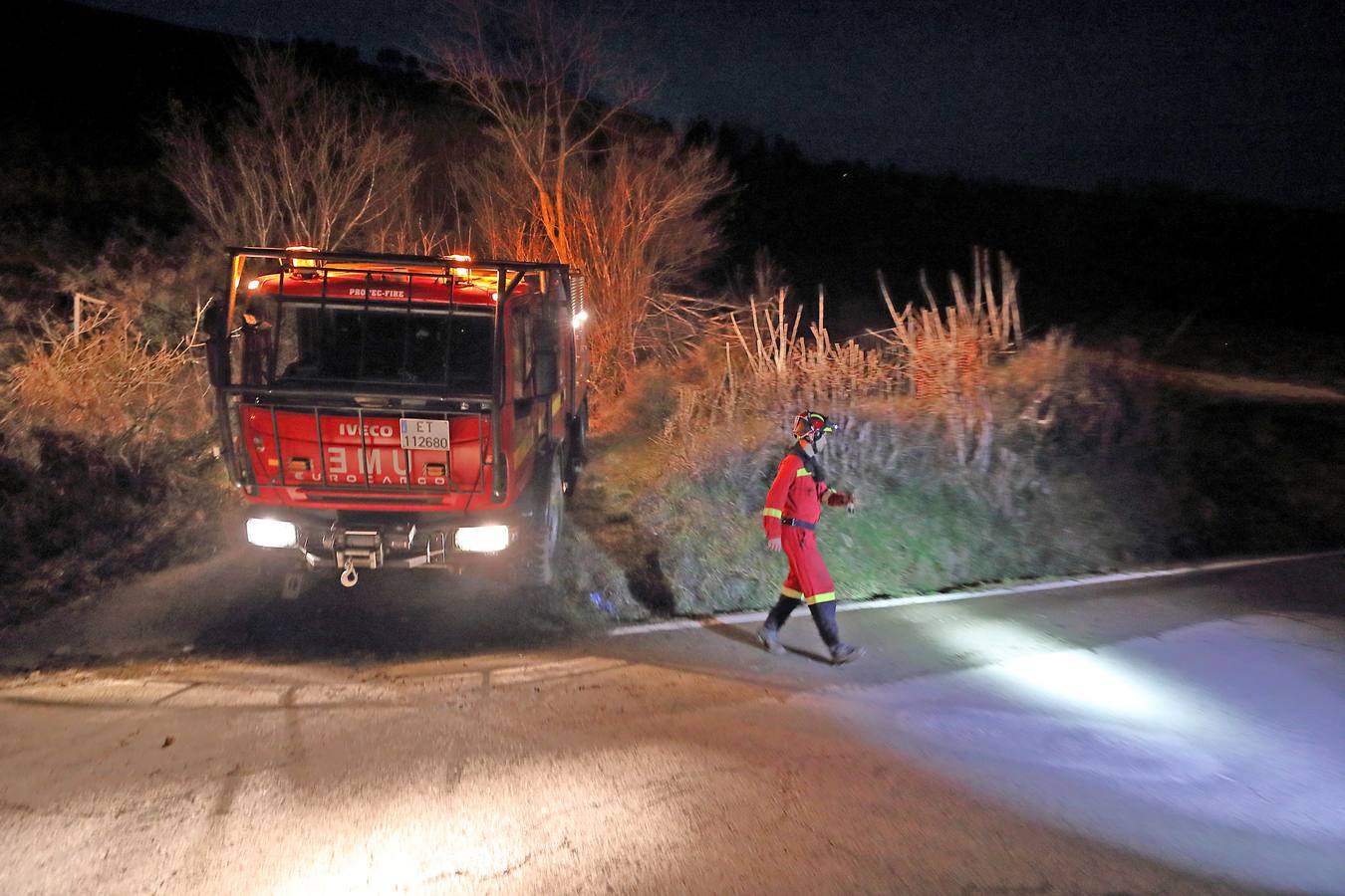 Fotos: El fuego abrasa Cantabria