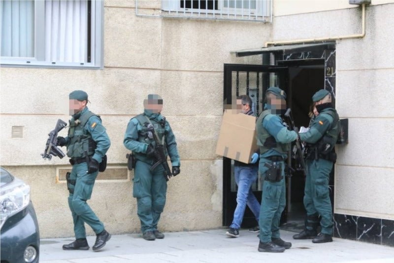 Registro efectuado por la Guardia Civil en Otxarkoaga.