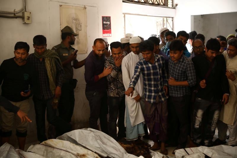 El fuego se desató en el casco antiguo de la capital y se ha cobrado la vida de más de 70 personas