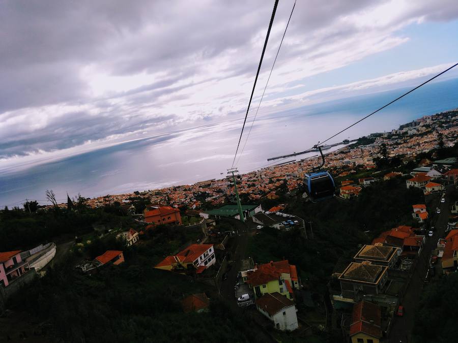 El teleférico de Funchal ofrece unas vistas espectaculares de Funchal, la capital de la isla.