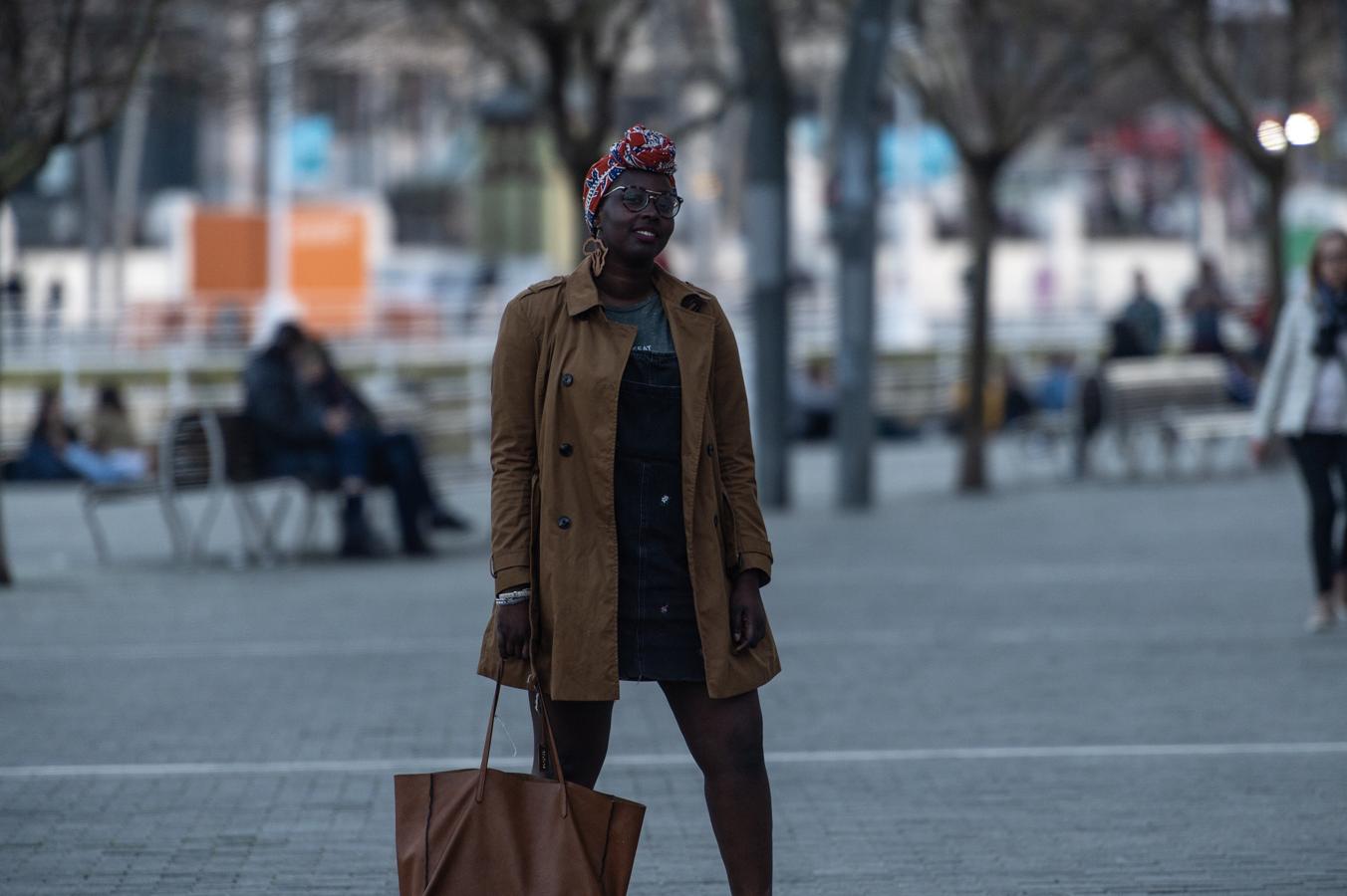 Bousso Dieng (estudiante de Comunicación Audiovisual y Publicidad, 21 años) define su estilo como «mitad africano, mitad vasco».