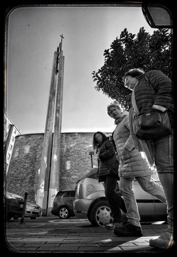 Recorrido fotográfico por uno de los barrios más antiguos de Vitoria desde el particular punto de vista del artista