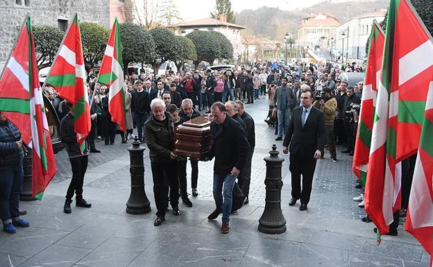 Sentido adiós a Xabier Arzalluz en Azkoitia