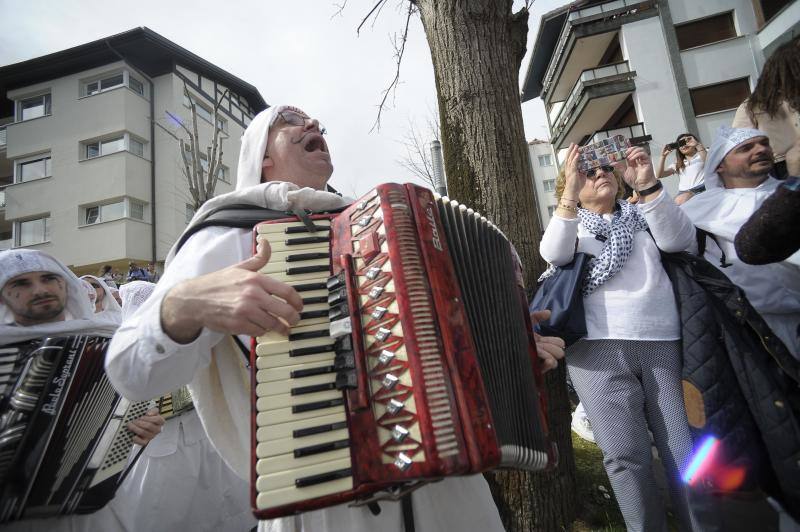 Bilbao, Mundaka, Barakaldo, Basauri... Los diferentes municipios vizcaínos se llenaron de color durante el fin de semana