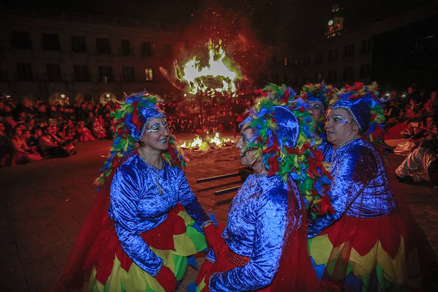 Fotos: El entierro de la sardina pone fin al carnaval vitoriano