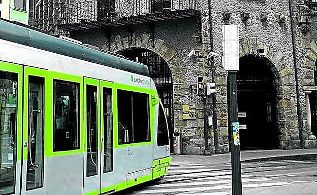 Una de las ideas es modificar el trazado del tranvía. 