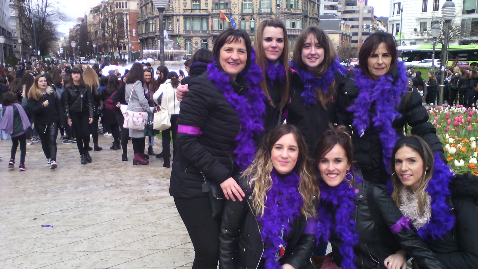 Grupo de amigas del barrio bilbaíno de Santutxu.