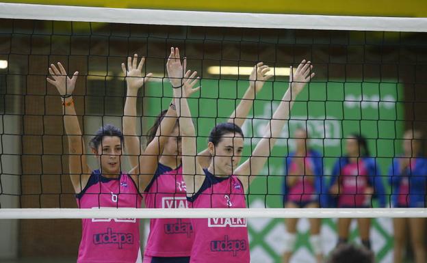 Jugadoras del Vialki Udapa.