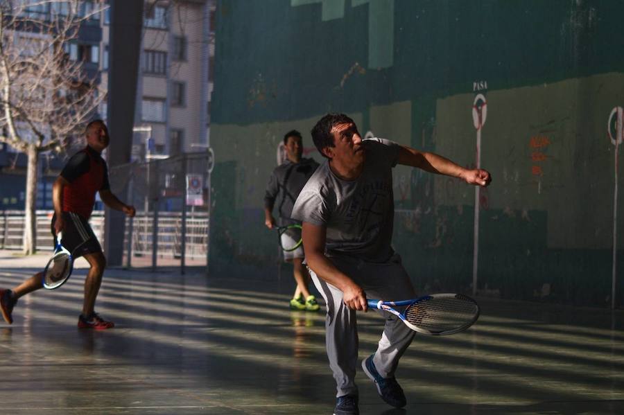 Finalista categoría 'Una ciudad para vivir'. 'MANO A MANO'. Autor: Ander Moreno Rodríguez