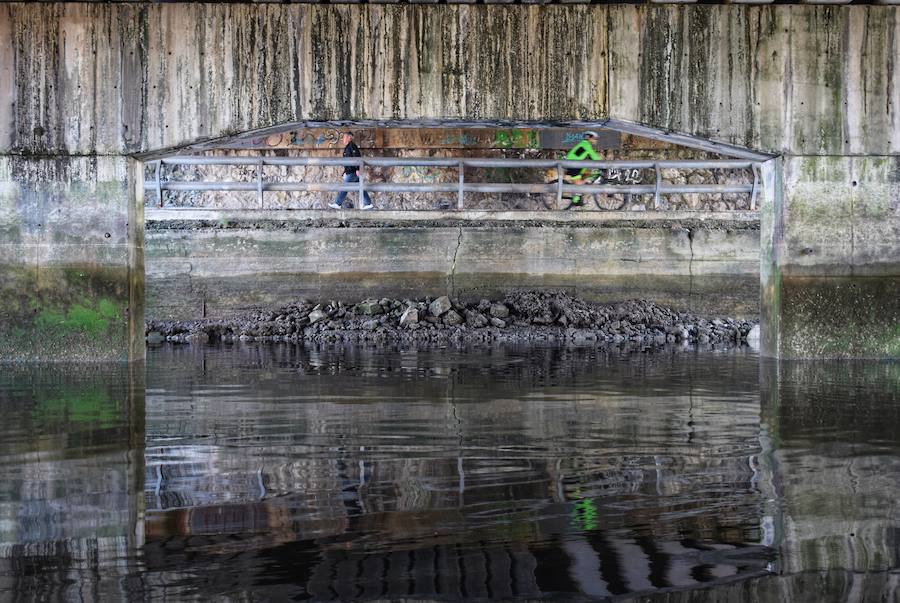 Finalista categoría 'La Ría y Barakaldo'. 'REFLEJOS'. Autor: Gonzalo Mancebo Fernández