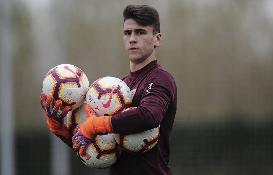 En la sesión de este jueves Aduriz ha realizado ejercicios con el balón