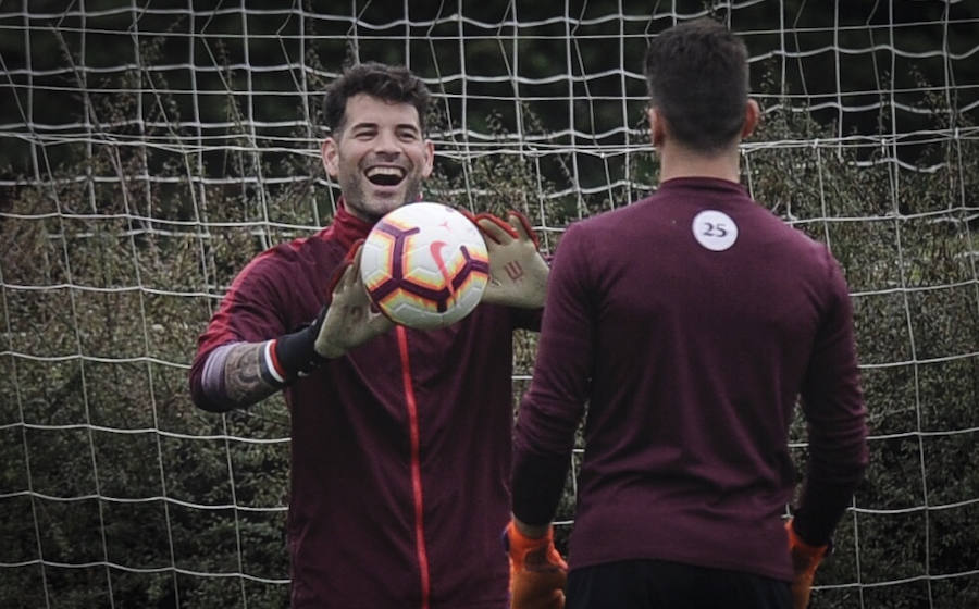 En la sesión de este jueves Aduriz ha realizado ejercicios con el balón