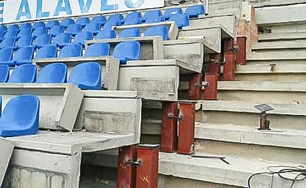 Imágenes de la zona de Polideportivo que se tuvo que acotar y después apuntalar. 