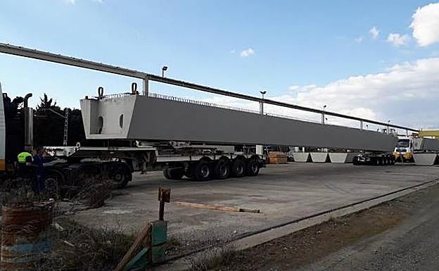 Dos grúas iniciarán el montaje hacia las once de la mañana. 