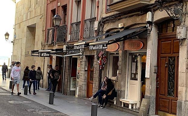 Algunos locales refuerzan la oferta con hasta dos bancos. 