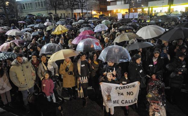 Imagen de la manifestación contra los abusos sexuales a menores celebrada en Basauri el pasado mes de enero. 