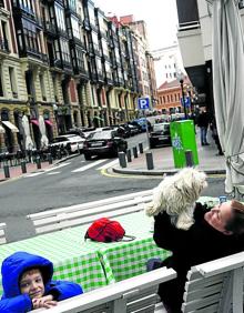 Imagen secundaria 2 - Con vistas espectaculares a la ría, el Vincci Consulado Bilbao ha reforzado la oferta hotelera de Mazarredo. Colón de Larreátegui, punto neurálgico de la hostelería. Ajuriaguerra, por su parte, ha atraído a grandes chefs.