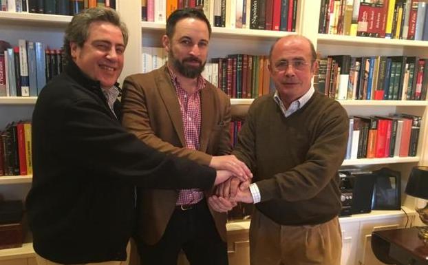 Vox ficha a Gil Lázaro, uno de los fundadores del PP, como cabeza de lista al Congreso por Valencia
