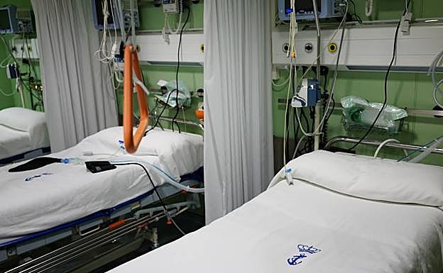 Camas del hospital del portaaviones.