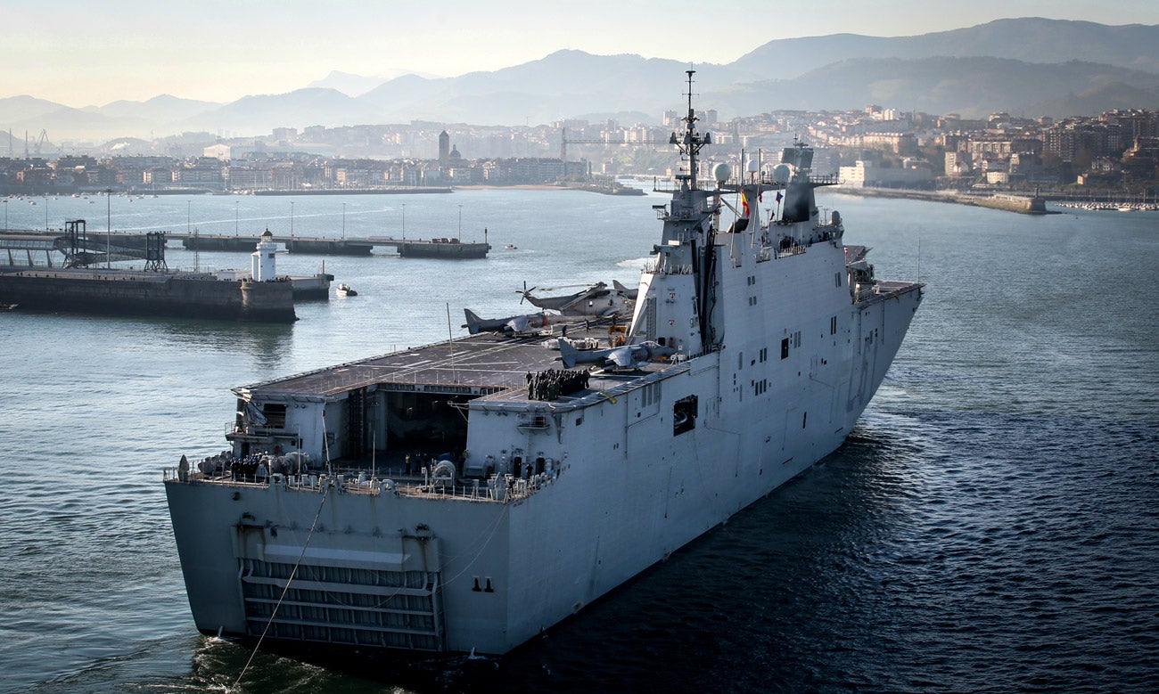 El buque insignia de la Armada española permanecerá atracado hasta el domingo para poder ser visitado