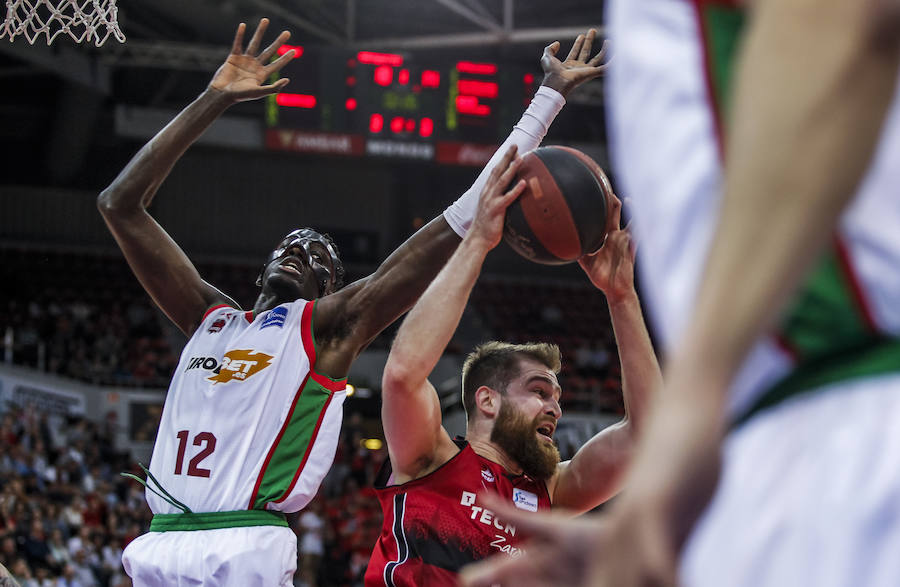 Fotos: Las mejores imágenes del Zaragoza - Baskonia