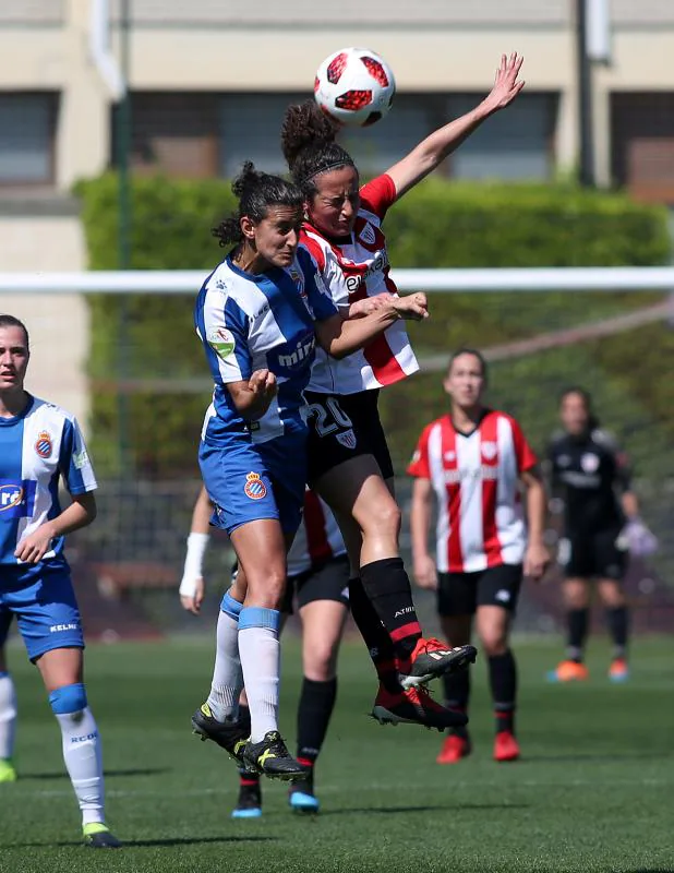 Fotos: Las rojiblancas caen por sorpresa en su estadio ante el conjunto perico