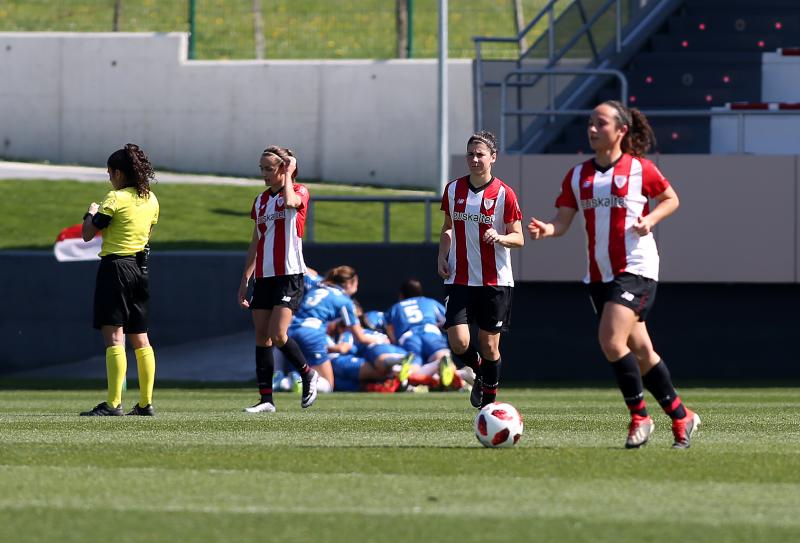 Fotos: Las rojiblancas caen por sorpresa en su estadio ante el conjunto perico