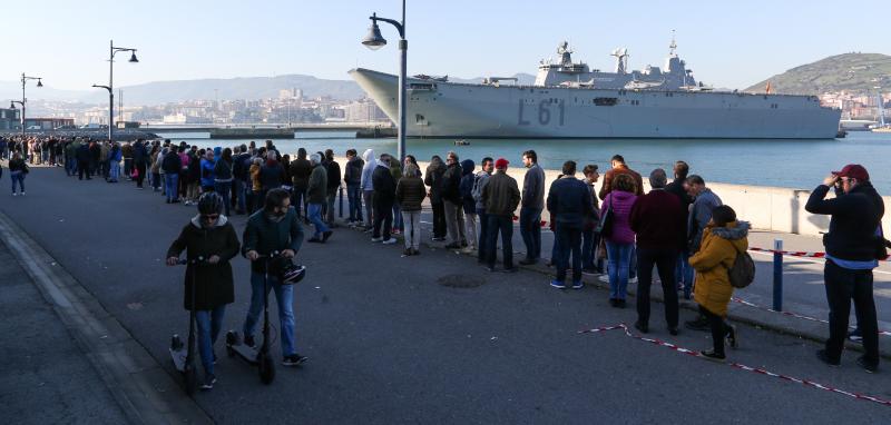 El barco mantendrá sus puertas abiertas para los curiosos hasta las 13:00 horas. 