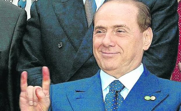 Silvio Berlusconi se enfrenta a un juicio por pagar a 21 mujeres para que declaren en falso. Imane Fadil era una testigo clave contra él. 