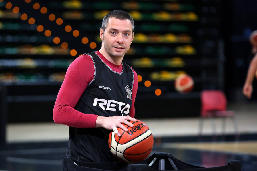 Los hombres de negro se preparan para el encuentro del domingo frente al palencia